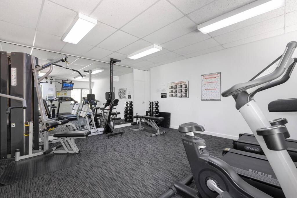 Apartment Mounts Bay 2 Bedroom - Near Kings Park - Free Parking
