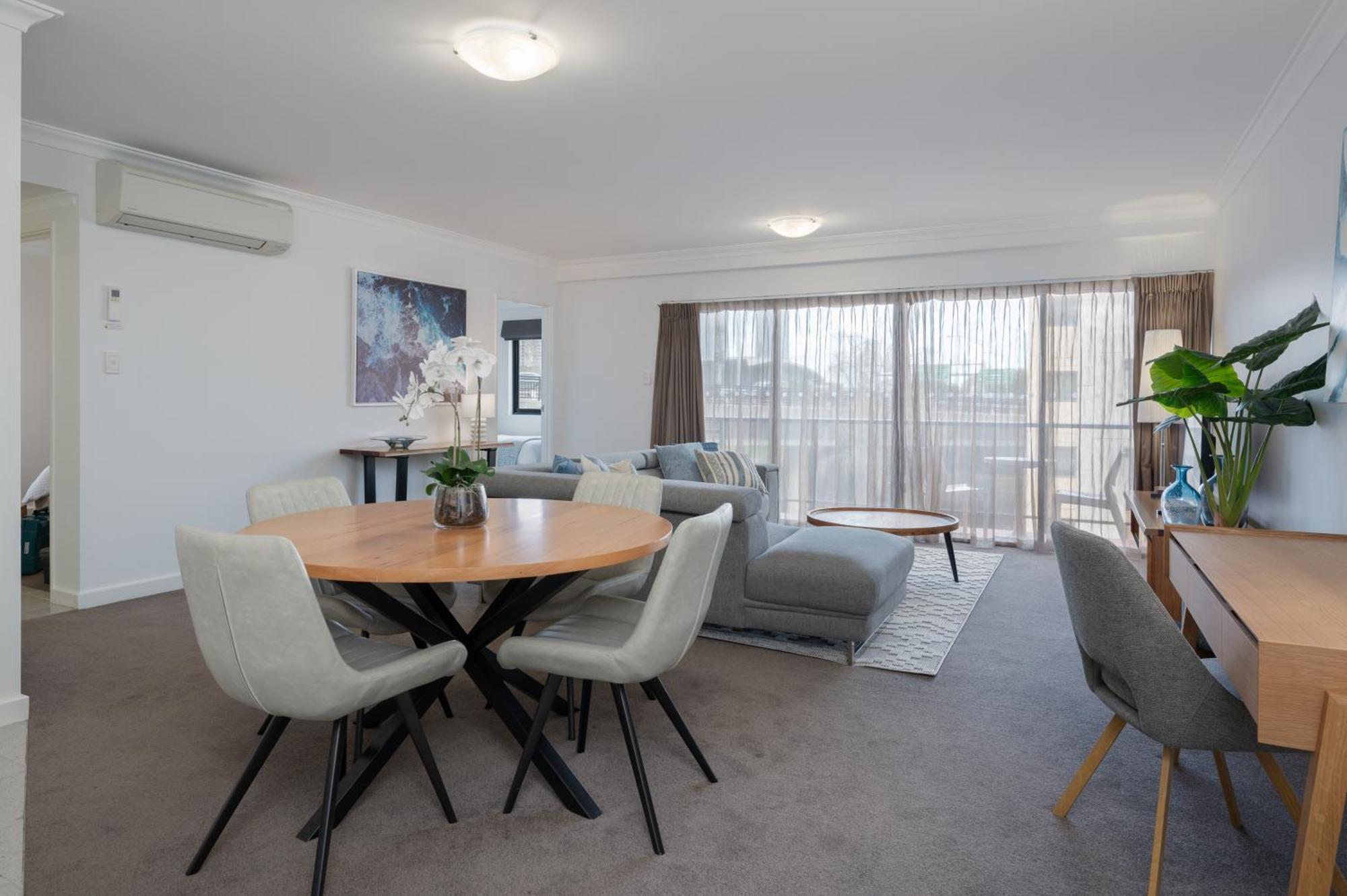 Apartment Mounts Bay 2 Bedroom - Near Kings Park - Free Parking