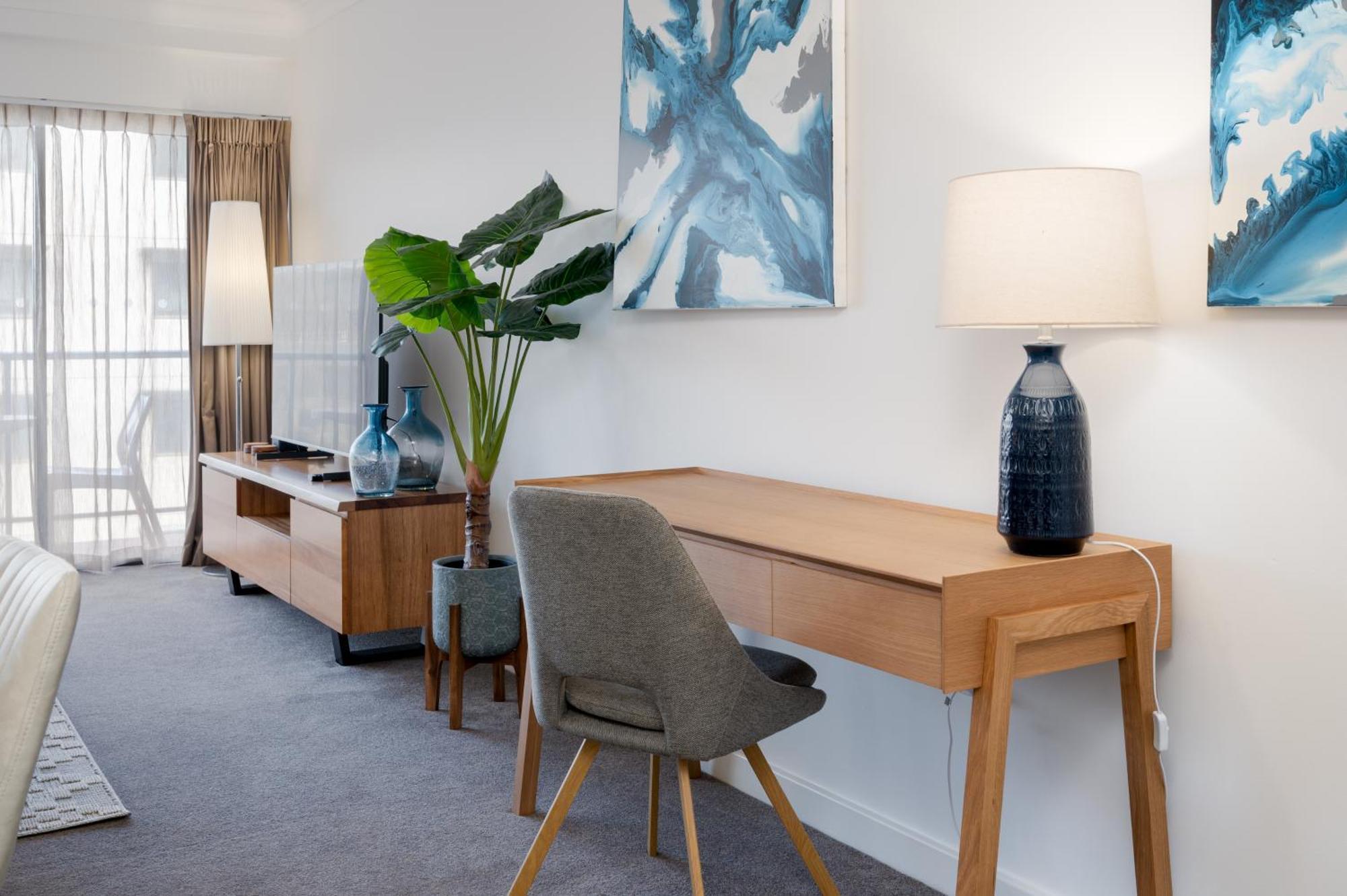Mounts Bay 2 Bedroom - Near Kings Park - Free Parking *